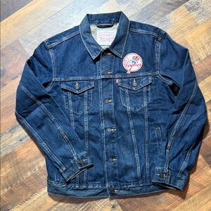 Levi's x MLB New York Yankees Denim Trucker Jacket